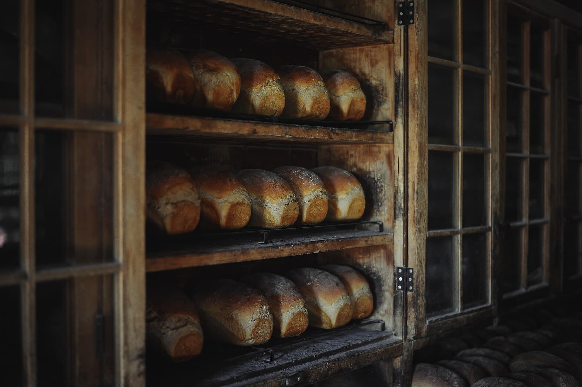 Loaves of Bread (Unsplash)